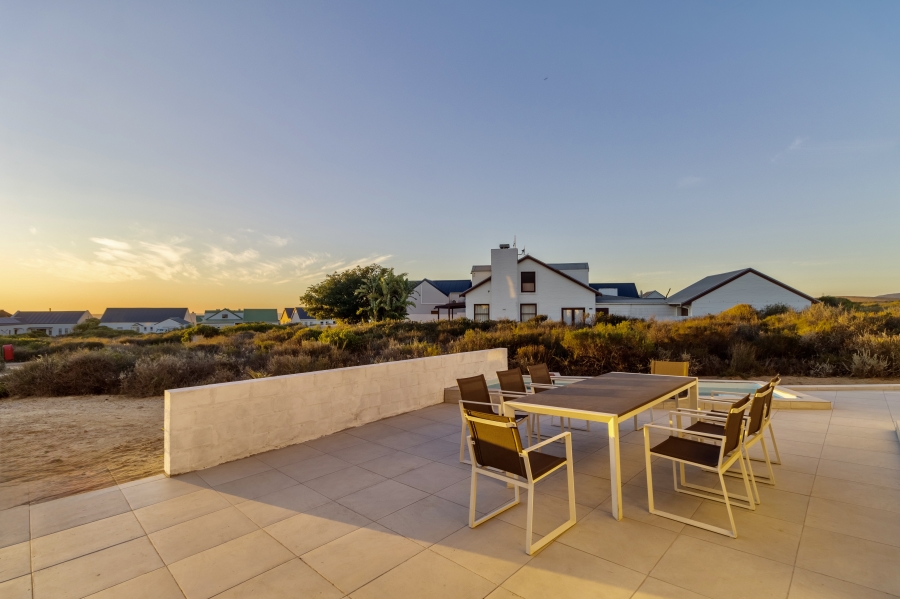 5 Bedroom Property for Sale in Grotto Bay Western Cape